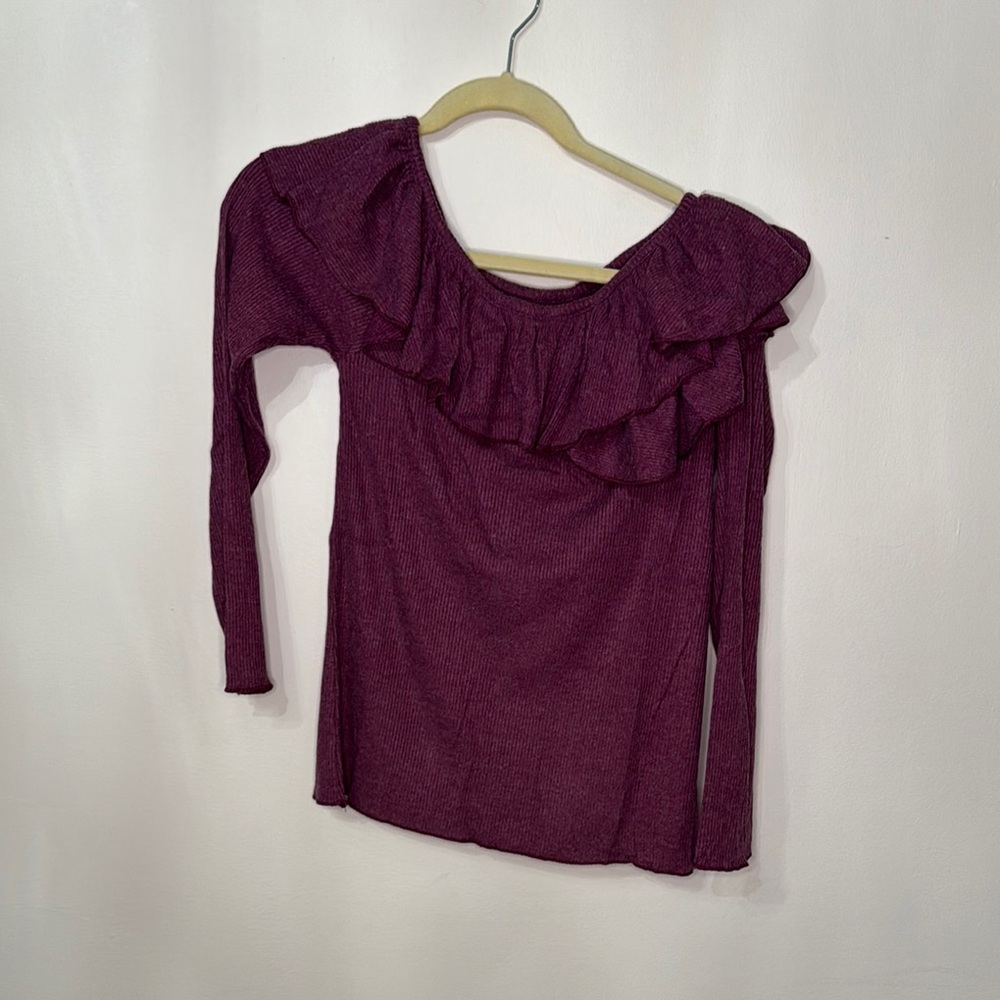 Chaser Ribbed Purple Ruffled Off the Shoulder and Cold Shoulder Blouse NWT